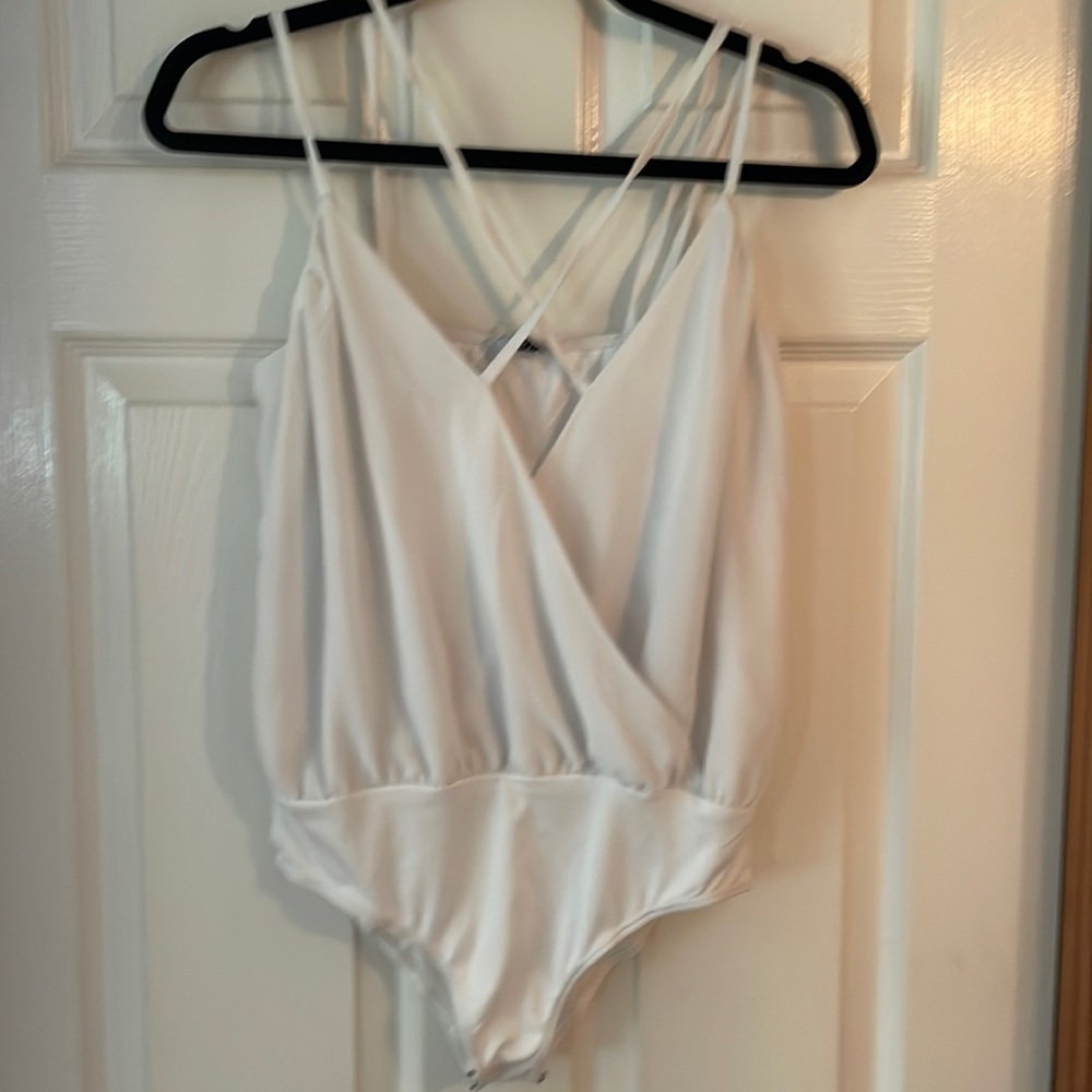 Tobi white fancy bodysuit , woman’s size med